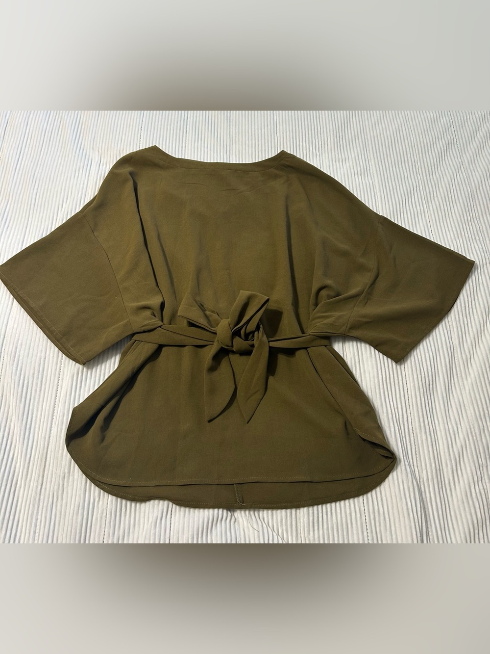 Hayden Los Angeles Olive Short-Sleeve Tie-Back Tunic Top